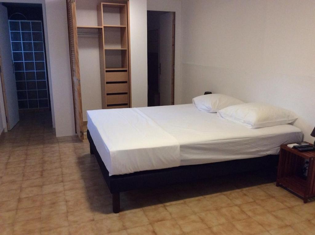 Confortable T1 Le Gosier, Wi-Fi, Piscine Dans Gite 哥西尔 外观 照片
